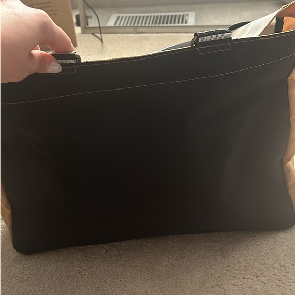 31 L Tote - Picture 5 of 8